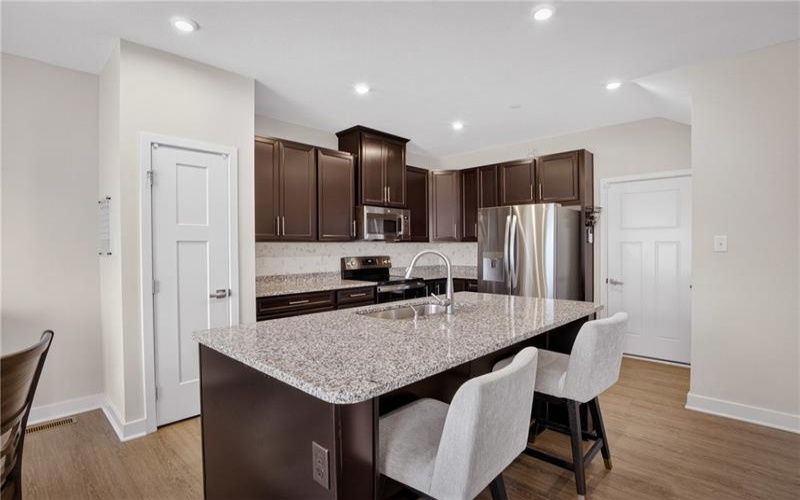 471 Dogwood Ln, Mc Donald, 15057, 3 Bedrooms Bedrooms, 8 Rooms Rooms,2.1 BathroomsBathrooms,Residential,For Sale,Dogwood Ln,1751769