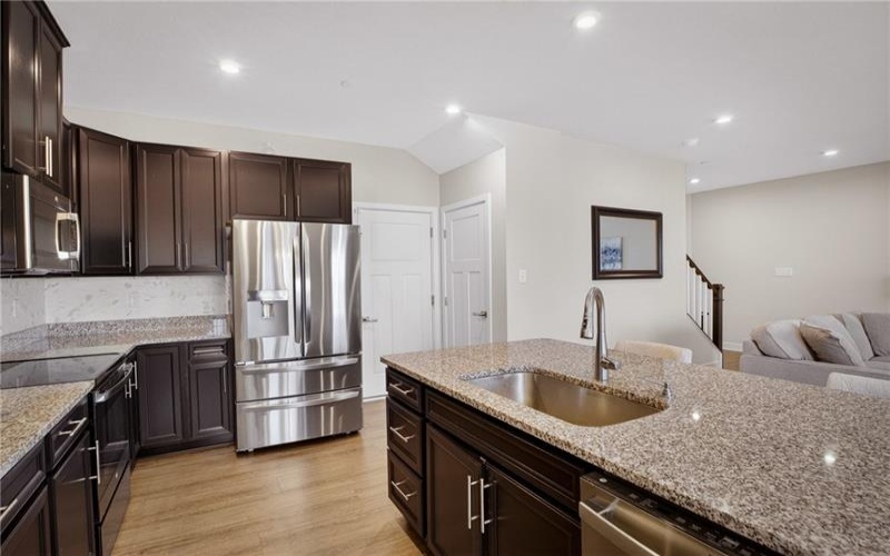 471 Dogwood Ln, Mc Donald, 15057, 3 Bedrooms Bedrooms, 8 Rooms Rooms,2.1 BathroomsBathrooms,Residential,For Sale,Dogwood Ln,1751769