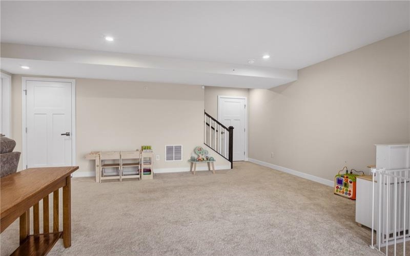 471 Dogwood Ln, Mc Donald, 15057, 3 Bedrooms Bedrooms, 8 Rooms Rooms,2.1 BathroomsBathrooms,Residential,For Sale,Dogwood Ln,1751769