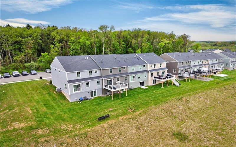 471 Dogwood Ln, Mc Donald, 15057, 3 Bedrooms Bedrooms, 8 Rooms Rooms,2.1 BathroomsBathrooms,Residential,For Sale,Dogwood Ln,1751769