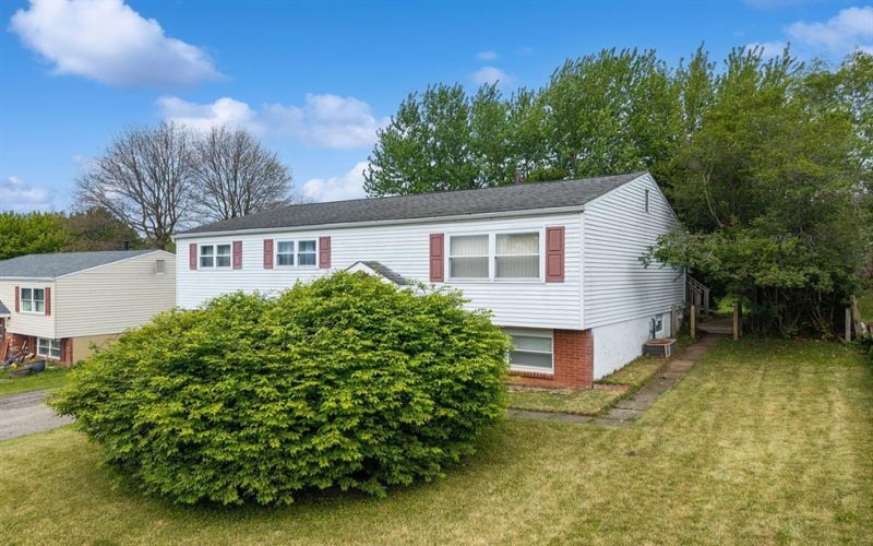 1361 Conway STREET, Greensburg, 15601, 4 Bedrooms Bedrooms, 8 Rooms Rooms,1.1 BathroomsBathrooms,Residential,For Sale,Conway,1751777