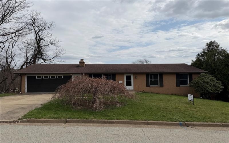 1014 Jefferson Ave, Jeannette, 15644, 3 Bedrooms Bedrooms, 10 Rooms Rooms,2.1 BathroomsBathrooms,Residential,For Sale,Jefferson Ave,1733730