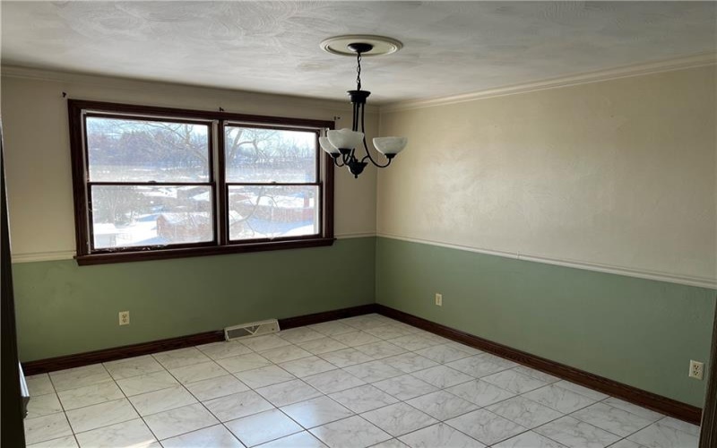 1014 Jefferson Ave, Jeannette, 15644, 3 Bedrooms Bedrooms, 10 Rooms Rooms,2.1 BathroomsBathrooms,Residential,For Sale,Jefferson Ave,1733730
