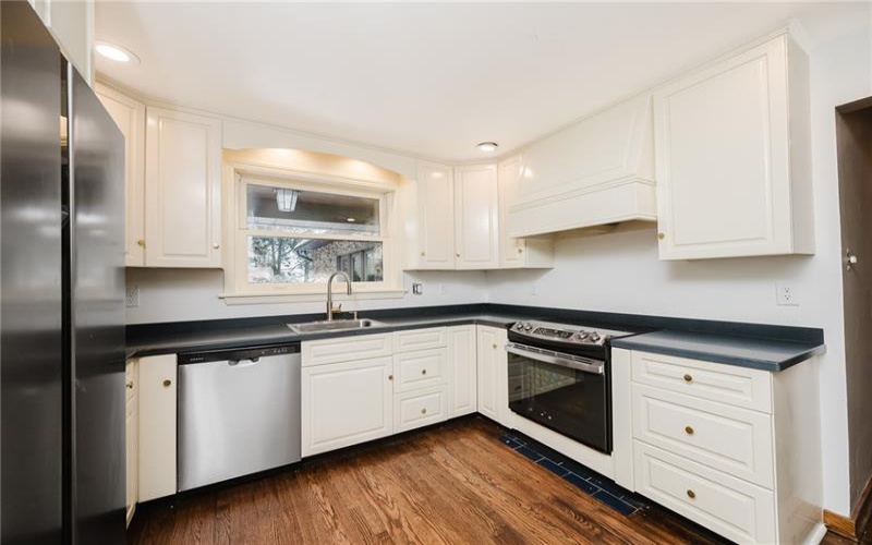 388 High St, Somerset, 15501, 3 Bedrooms Bedrooms, ,2 BathroomsBathrooms,Residential,For Sale,High St,1735232