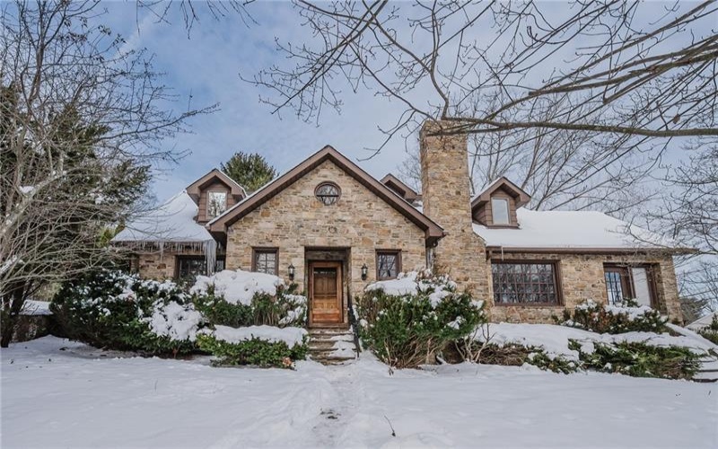 388 High St, Somerset, 15501, 3 Bedrooms Bedrooms, ,2 BathroomsBathrooms,Residential,For Sale,High St,1735232
