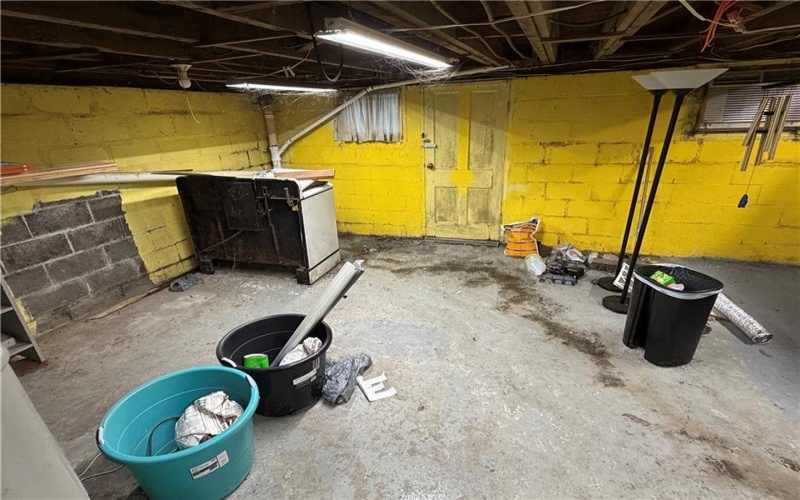 907 Woodlawn Ave, Brownsville, 15417, 2 Bedrooms Bedrooms, ,2 BathroomsBathrooms,Residential,For Sale,Woodlawn Ave,1751458