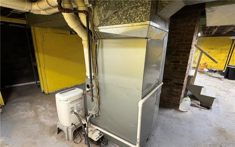 907 Woodlawn Ave, Brownsville, 15417, 2 Bedrooms Bedrooms, ,2 BathroomsBathrooms,Residential,For Sale,Woodlawn Ave,1751458