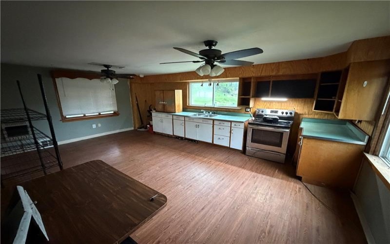 907 Woodlawn Ave, Brownsville, 15417, 2 Bedrooms Bedrooms, ,2 BathroomsBathrooms,Residential,For Sale,Woodlawn Ave,1751458