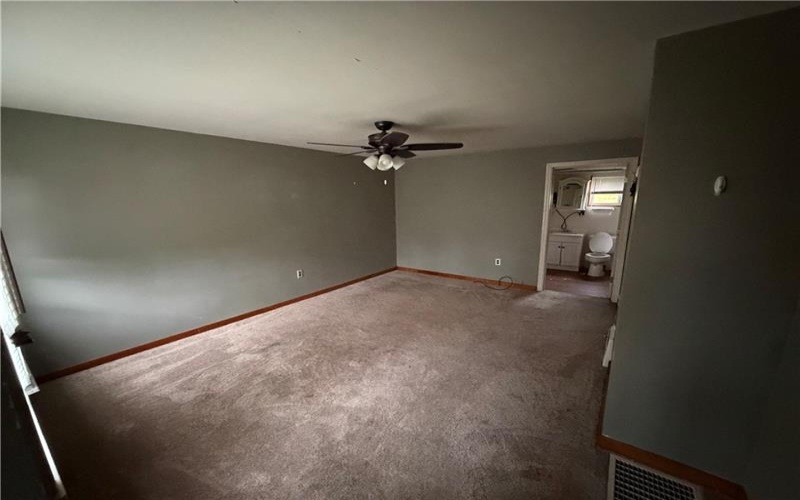 907 Woodlawn Ave, Brownsville, 15417, 2 Bedrooms Bedrooms, ,2 BathroomsBathrooms,Residential,For Sale,Woodlawn Ave,1751458
