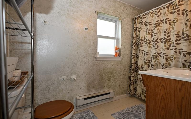 308 LINCOLN AVE, MCDONALD, 15057, 2 Bedrooms Bedrooms, 7 Rooms Rooms,2 BathroomsBathrooms,Residential,For Sale,LINCOLN AVE,1751786