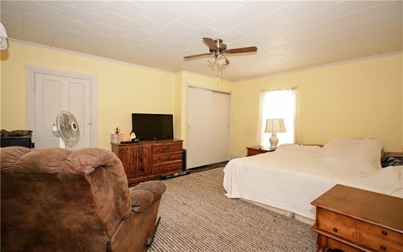308 LINCOLN AVE, MCDONALD, 15057, 2 Bedrooms Bedrooms, 7 Rooms Rooms,2 BathroomsBathrooms,Residential,For Sale,LINCOLN AVE,1751786