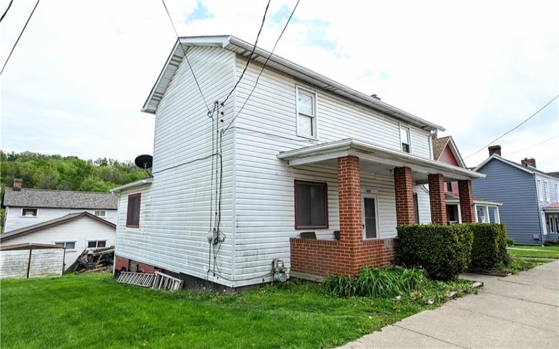 308 LINCOLN AVE, MCDONALD, 15057, 2 Bedrooms Bedrooms, 7 Rooms Rooms,2 BathroomsBathrooms,Residential,For Sale,LINCOLN AVE,1751786