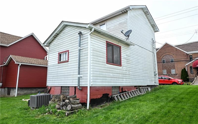 308 LINCOLN AVE, MCDONALD, 15057, 2 Bedrooms Bedrooms, 7 Rooms Rooms,2 BathroomsBathrooms,Residential,For Sale,LINCOLN AVE,1751786