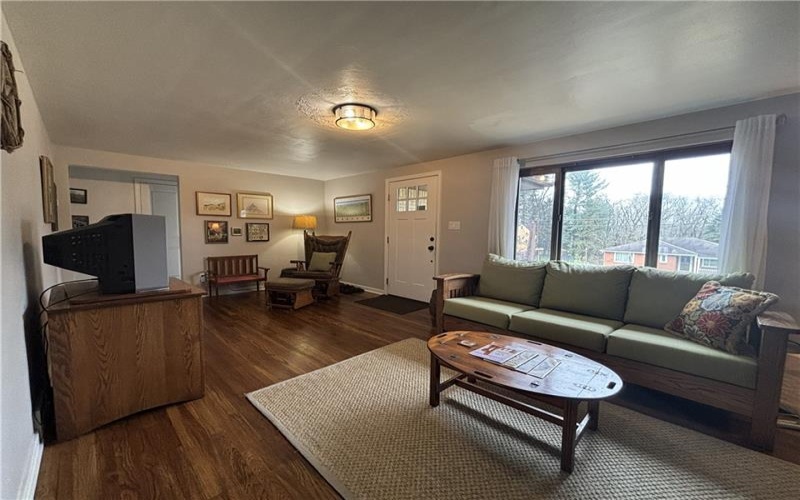 4707 Nob Hill Dr, Murrysville, 15668, 3 Bedrooms Bedrooms, ,1.2 BathroomsBathrooms,Lease,For Rent,Nob Hill Dr,1751888