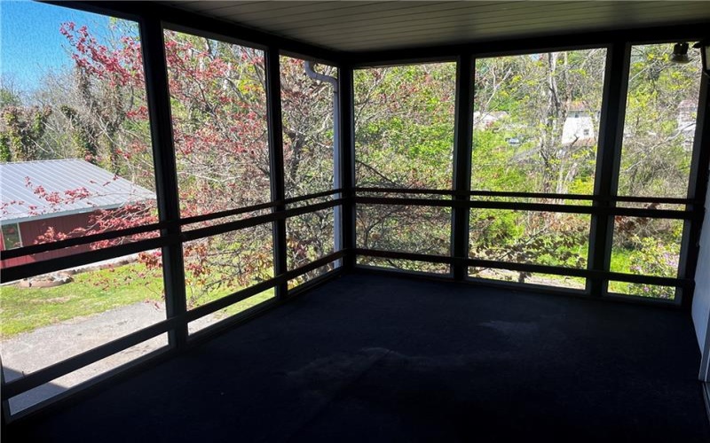 560 Sells Ln, Greensburg, 15601, 3 Bedrooms Bedrooms, 6 Rooms Rooms,1.1 BathroomsBathrooms,Residential,For Sale,Sells Ln,1751939