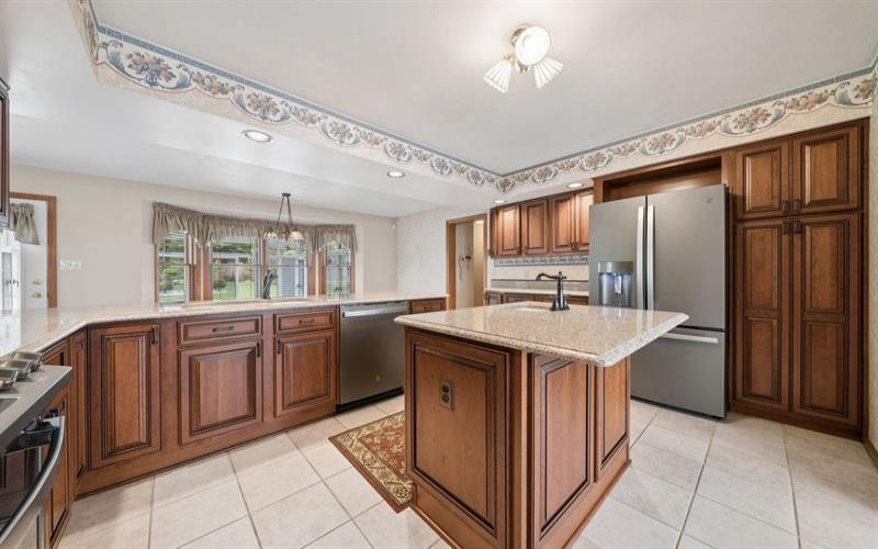 9470 Pembroke CIRCLE, Irwin, 15642, 4 Bedrooms Bedrooms, 12 Rooms Rooms,3.1 BathroomsBathrooms,Residential,For Sale,Pembroke,1751918