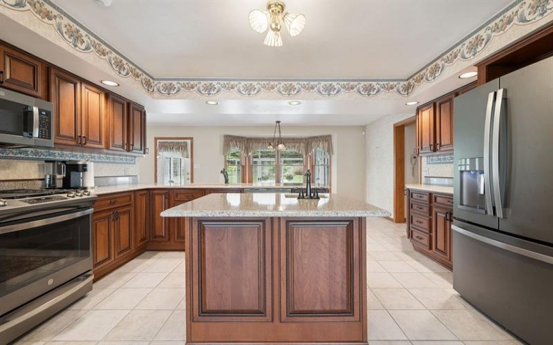 9470 Pembroke CIRCLE, Irwin, 15642, 4 Bedrooms Bedrooms, 12 Rooms Rooms,3.1 BathroomsBathrooms,Residential,For Sale,Pembroke,1751918