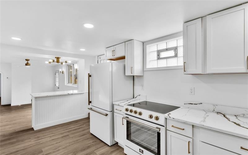 1209 Lower Meadow Ave, Charleroi, 15022, 3 Bedrooms Bedrooms, 6 Rooms Rooms,2 BathroomsBathrooms,Residential,For Sale,Lower Meadow Ave,1731258