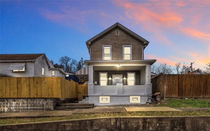 1209 Lower Meadow Ave, Charleroi, 15022, 3 Bedrooms Bedrooms, 6 Rooms Rooms,2 BathroomsBathrooms,Residential,For Sale,Lower Meadow Ave,1731258