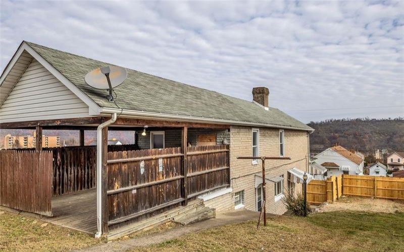 1209 Lower Meadow Ave, Charleroi, 15022, 3 Bedrooms Bedrooms, 6 Rooms Rooms,2 BathroomsBathrooms,Residential,For Sale,Lower Meadow Ave,1731258