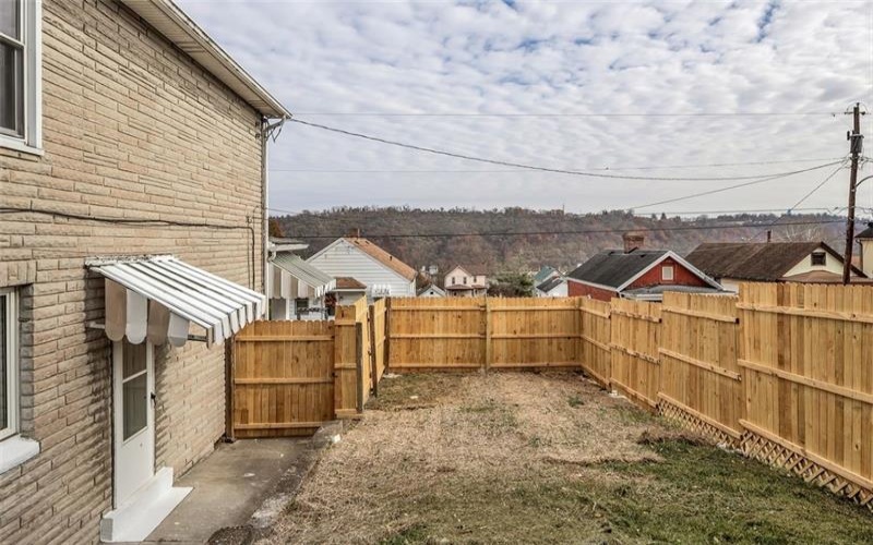 1209 Lower Meadow Ave, Charleroi, 15022, 3 Bedrooms Bedrooms, 6 Rooms Rooms,2 BathroomsBathrooms,Residential,For Sale,Lower Meadow Ave,1731258