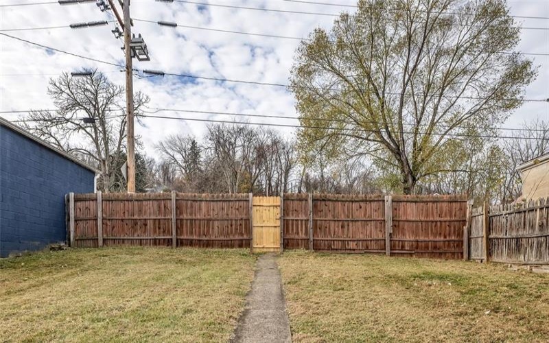 1209 Lower Meadow Ave, Charleroi, 15022, 3 Bedrooms Bedrooms, 6 Rooms Rooms,2 BathroomsBathrooms,Residential,For Sale,Lower Meadow Ave,1731258