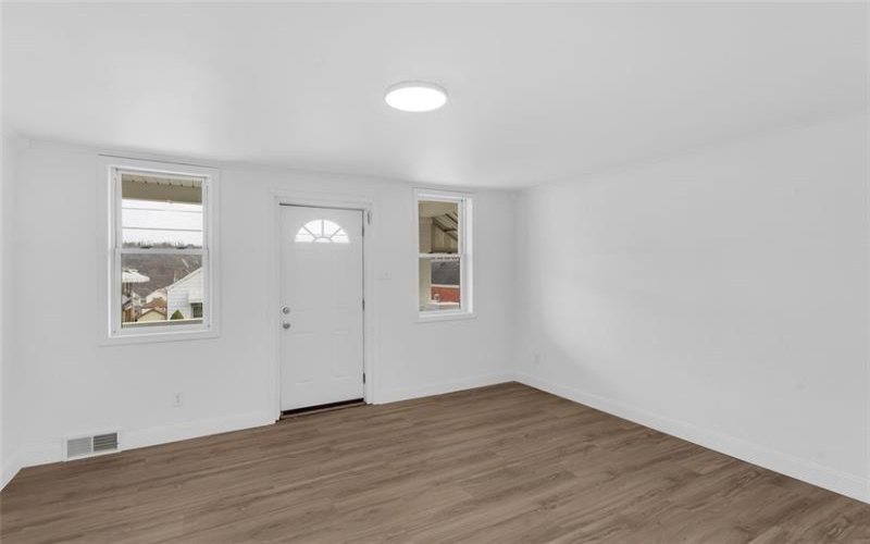 1209 Lower Meadow Ave, Charleroi, 15022, 3 Bedrooms Bedrooms, 6 Rooms Rooms,2 BathroomsBathrooms,Residential,For Sale,Lower Meadow Ave,1731258