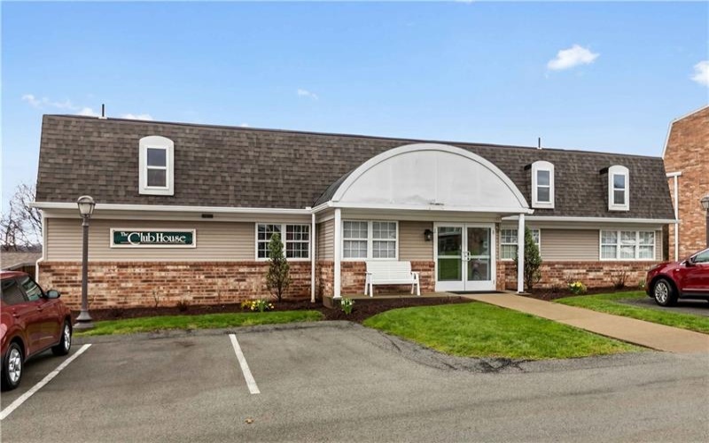 503 Clubhouse Dr, Washington, 15301, 2 Bedrooms Bedrooms, 6 Rooms Rooms,1.1 BathroomsBathrooms,Residential,For Sale,Clubhouse Dr,1746444