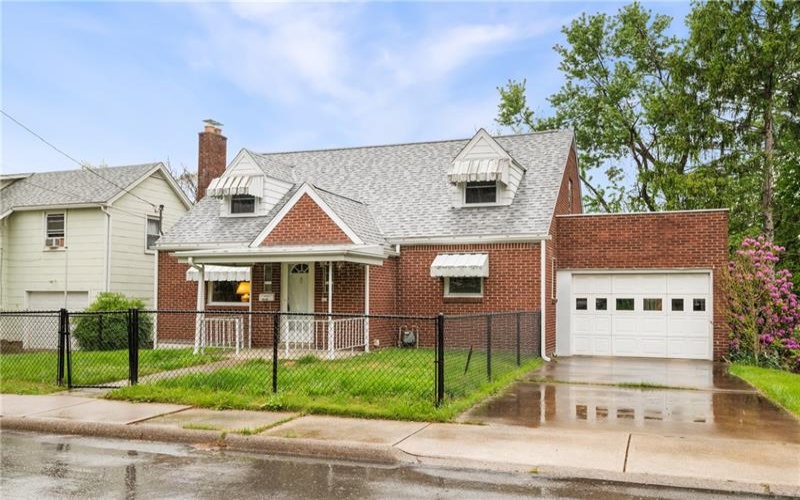 1351 Strawn Ave, New Kensington, 15068, 3 Bedrooms Bedrooms, ,2 BathroomsBathrooms,Residential,For Sale,Strawn Ave,1751635