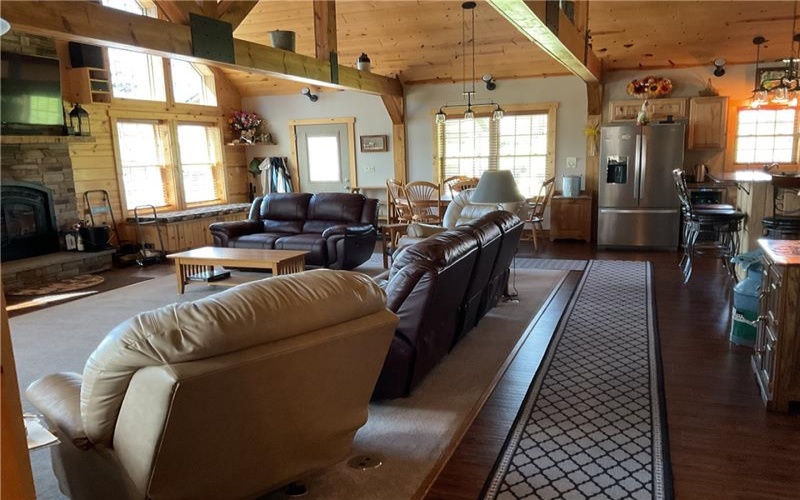 446 Saddle Road, Somerset, 15501, 4 Bedrooms Bedrooms, 10 Rooms Rooms,3 BathroomsBathrooms,Residential,For Sale,Saddle Road,1751731