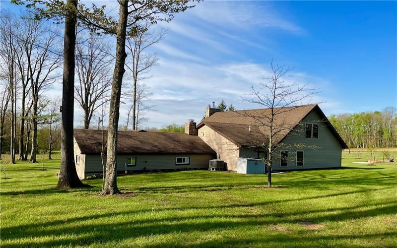 446 Saddle Road, Somerset, 15501, 4 Bedrooms Bedrooms, 10 Rooms Rooms,3 BathroomsBathrooms,Residential,For Sale,Saddle Road,1751731