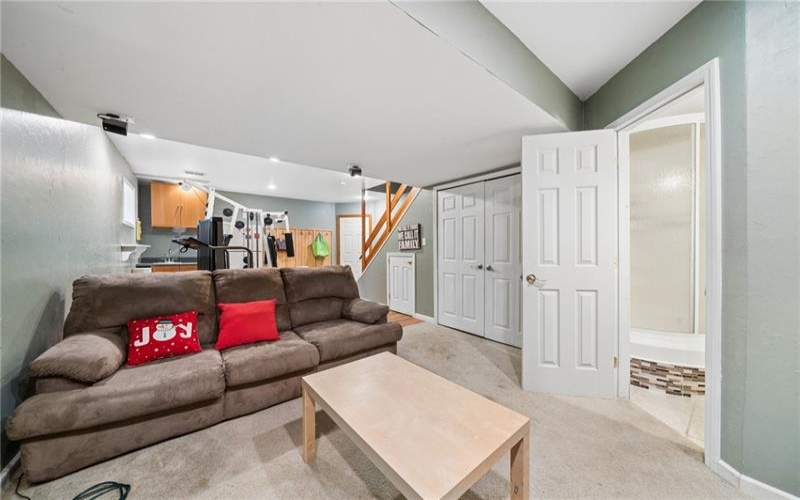 5056 Cypress Dr, Murrysville, 15668, 4 Bedrooms Bedrooms, ,2.1 BathroomsBathrooms,Residential,For Sale,Cypress Dr,1751926