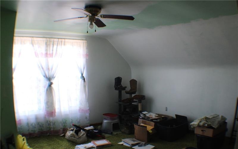 31 Pennsylvania Ave, California, 15419, 2 Bedrooms Bedrooms, 6 Rooms Rooms,1 BathroomBathrooms,Residential,For Sale,Pennsylvania Ave,1752057