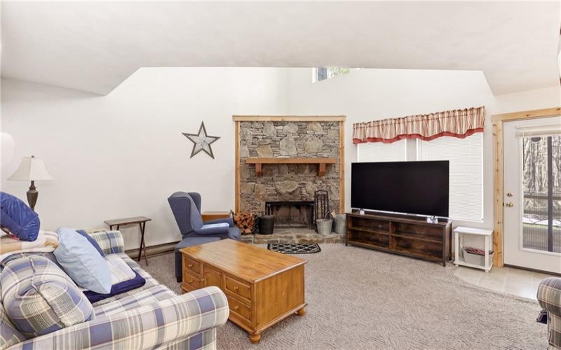 1627 Snowfield Way, Hidden Valley, 15502, 3 Bedrooms Bedrooms, ,2 BathroomsBathrooms,Residential,For Sale,Snowfield Way,1752066