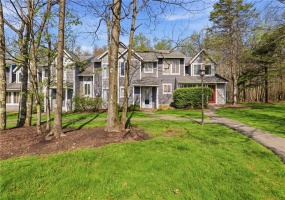 1627 Snowfield Way, Hidden Valley, 15502, 3 Bedrooms Bedrooms, ,2 BathroomsBathrooms,Residential,For Sale,Snowfield Way,1752066