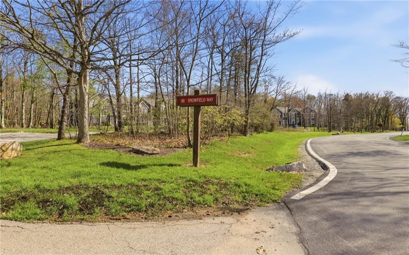 1627 Snowfield Way, Hidden Valley, 15502, 3 Bedrooms Bedrooms, ,2 BathroomsBathrooms,Residential,For Sale,Snowfield Way,1752066