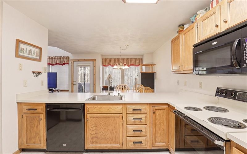 1627 Snowfield Way, Hidden Valley, 15502, 3 Bedrooms Bedrooms, ,2 BathroomsBathrooms,Residential,For Sale,Snowfield Way,1752066