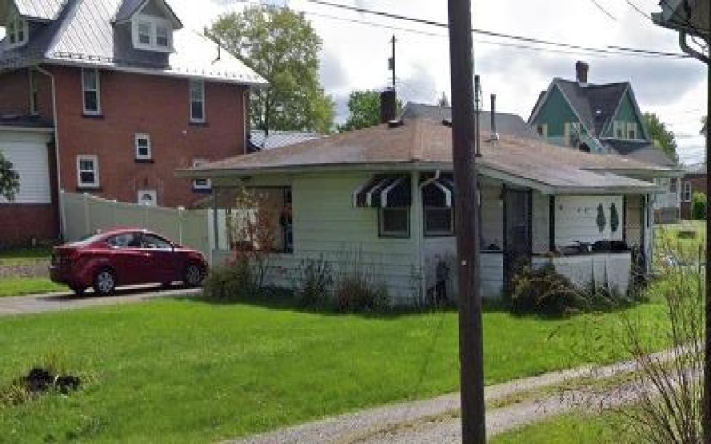 303 South St, Carmichaels, 15320, 2 Bedrooms Bedrooms, ,1 BathroomBathrooms,Residential,For Sale,South St,1752070