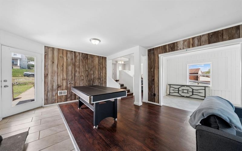 932 Gaskill AVENUE, Jeannette, 15644, 2 Bedrooms Bedrooms, ,2 BathroomsBathrooms,Residential,For Sale,Gaskill,1752114