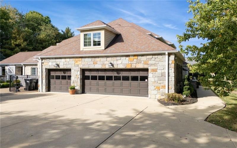 2080 Saint Ann Common, Irwin, 15642, 4 Bedrooms Bedrooms, 13 Rooms Rooms,3.2 BathroomsBathrooms,Residential,For Sale,Saint Ann Common,1738314