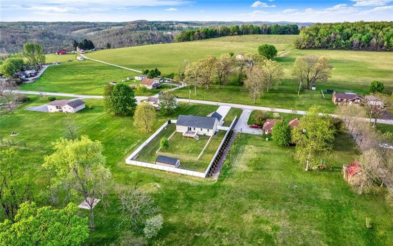 667 Old Frame Rd, Smithfield, 15478, 4 Bedrooms Bedrooms, ,2.1 BathroomsBathrooms,Residential,For Sale,Old Frame Rd,1751796
