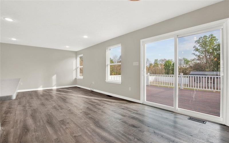 667 Old Frame Rd, Smithfield, 15478, 4 Bedrooms Bedrooms, ,2.1 BathroomsBathrooms,Residential,For Sale,Old Frame Rd,1751796