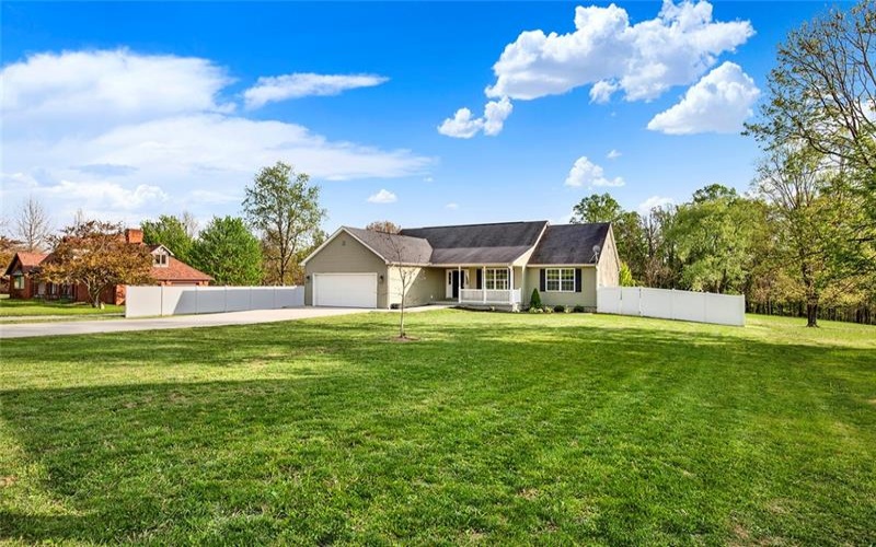 667 Old Frame Rd, Smithfield, 15478, 4 Bedrooms Bedrooms, ,2.1 BathroomsBathrooms,Residential,For Sale,Old Frame Rd,1751796