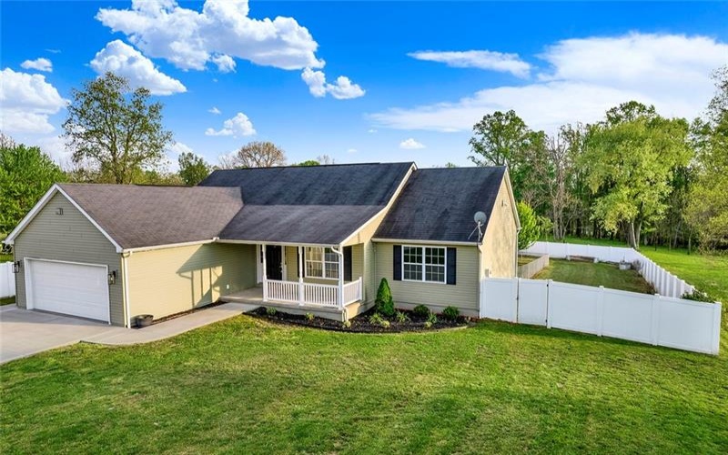 667 Old Frame Rd, Smithfield, 15478, 4 Bedrooms Bedrooms, ,2.1 BathroomsBathrooms,Residential,For Sale,Old Frame Rd,1751796