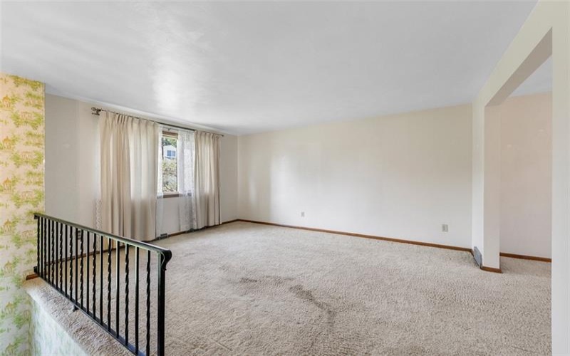 102 Kenneth Dr, Delmont, 15626, 3 Bedrooms Bedrooms, 10 Rooms Rooms,1.2 BathroomsBathrooms,Residential,For Sale,Kenneth Dr,1752035