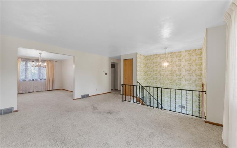 102 Kenneth Dr, Delmont, 15626, 3 Bedrooms Bedrooms, 10 Rooms Rooms,1.2 BathroomsBathrooms,Residential,For Sale,Kenneth Dr,1752035
