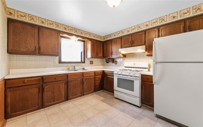 102 Kenneth Dr, Delmont, 15626, 3 Bedrooms Bedrooms, 10 Rooms Rooms,1.2 BathroomsBathrooms,Residential,For Sale,Kenneth Dr,1752035