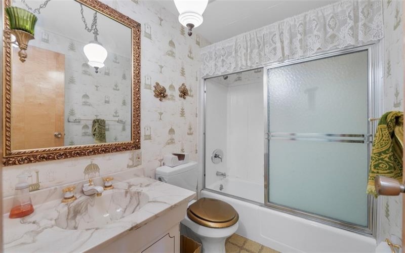 102 Kenneth Dr, Delmont, 15626, 3 Bedrooms Bedrooms, 10 Rooms Rooms,1.2 BathroomsBathrooms,Residential,For Sale,Kenneth Dr,1752035