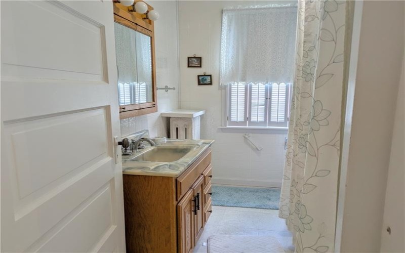 706 Parker Ave, Scottdale, 15683, 4 Bedrooms Bedrooms, 9 Rooms Rooms,1.1 BathroomsBathrooms,Residential,For Sale,Parker Ave,1752212
