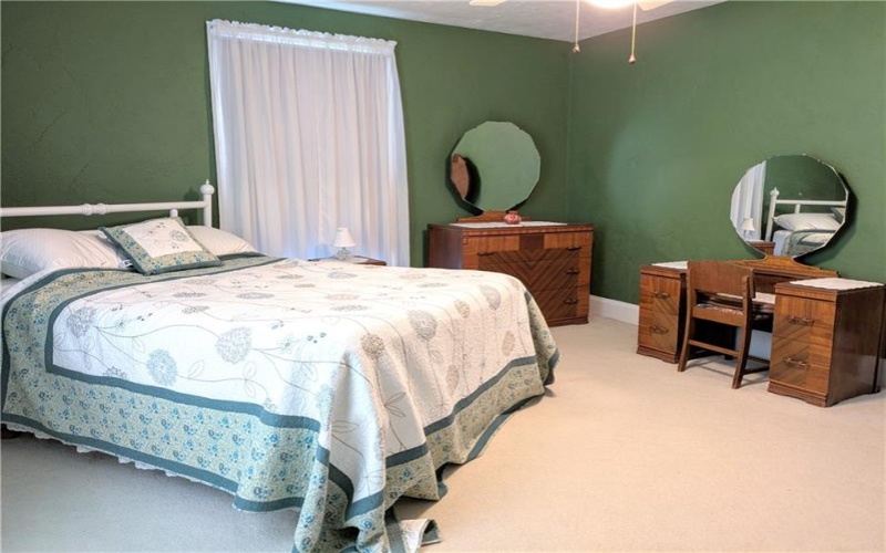 706 Parker Ave, Scottdale, 15683, 4 Bedrooms Bedrooms, 9 Rooms Rooms,1.1 BathroomsBathrooms,Residential,For Sale,Parker Ave,1752212